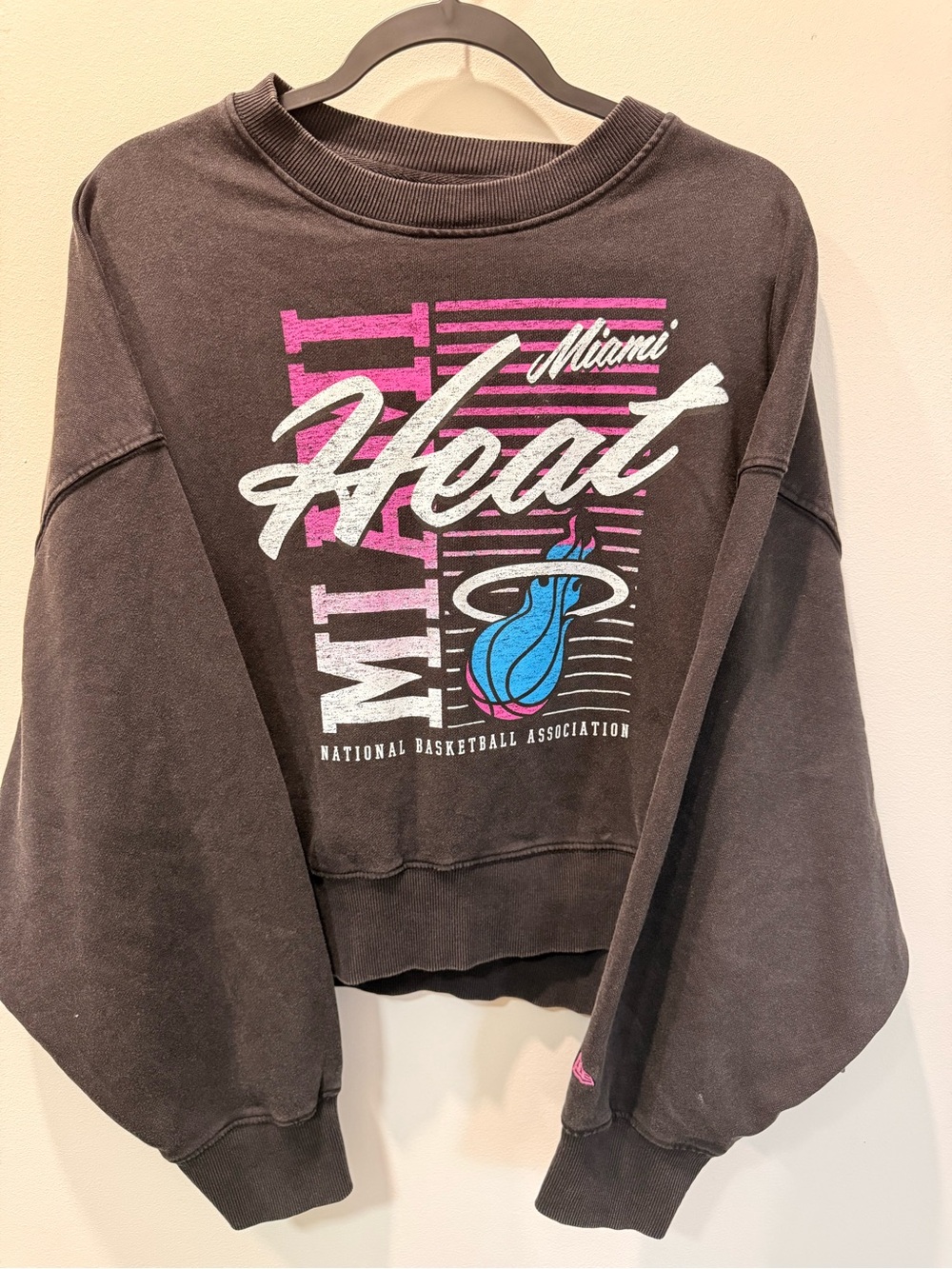 New Era Miami Heat Crewneck - Black with Pink & Blue